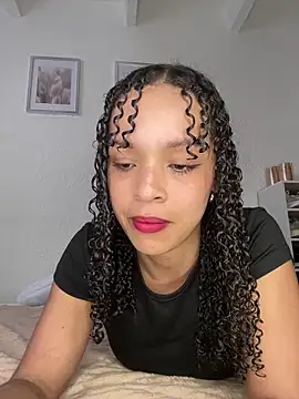 Yasmin777  online show from March 29, 9:38 pm