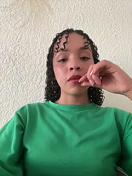 Yasmin777  online show from March 31, 10:01 pm