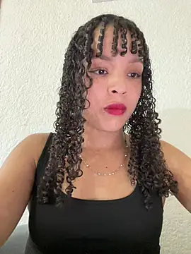 Yasmin777  online show from February 24, 9:26 pm