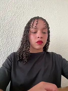 Yasmin777  online show from April 16, 6:30 pm