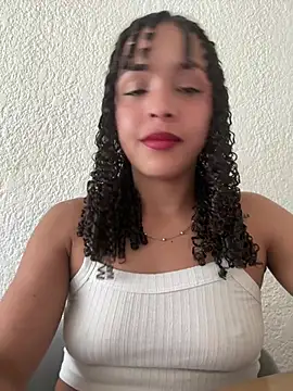 Snapshot of Yasmin777_ chatting on May 27, 6:15 pm Yasmin777 online show from May 27, 6:15 pm