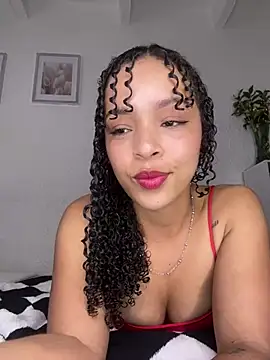 Snapshot of Yasmin777_ chatting on July 19, 9:55 pm Yasmin777 online show from July 19, 9:55 pm