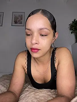 Snapshot of Yasmin777_ chatting on May 31, 9:59 pm Yasmin777 online show from May 31, 9:59 pm