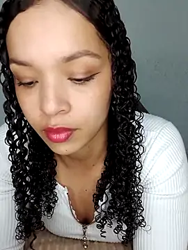 Yasmin777  online show from December 18, 12:38 am