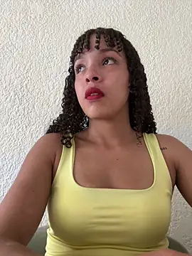 Yasmin777  online show from April 14, 8:58 pm