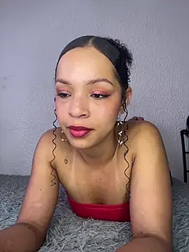 Yasmin777  online show from February 14, 7:14 pm