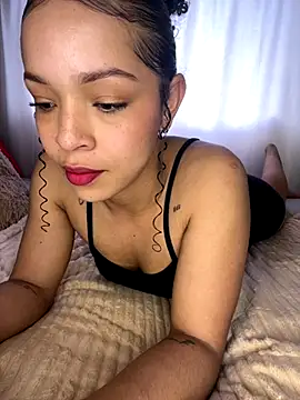 Snapshot of Yasmin777_ chatting on October 8, 8:09 pm Yasmin777 online show from October 8, 8:09 pm