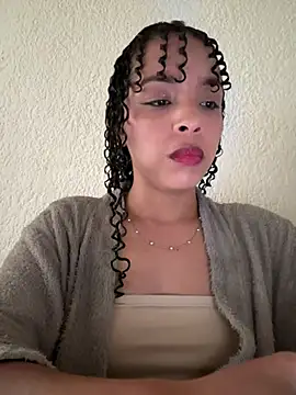 Snapshot of Yasmin777_ chatting on June 24, 11:02 pm Yasmin777 online show from June 24, 11:02 pm