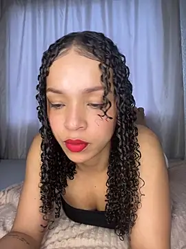 Yasmin777  online show from November 9, 9:52 pm