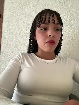 Snapshot of Yasmin777_ chatting on July 8, 10:43 pm Yasmin777 online show from July 8, 10:43 pm