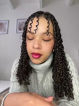 Yasmin777  online show from March 27, 5:14 pm