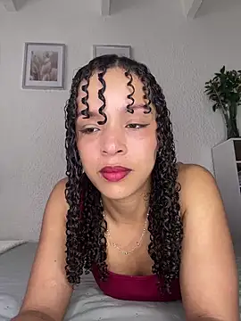 Snapshot of Yasmin777_ chatting on May 24, 5:57 pm Yasmin777 online show from May 24, 5:57 pm