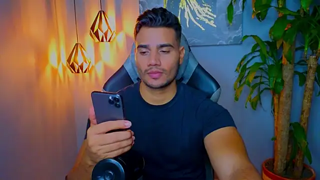 AndresR3 online show from October 5, 8:16 am