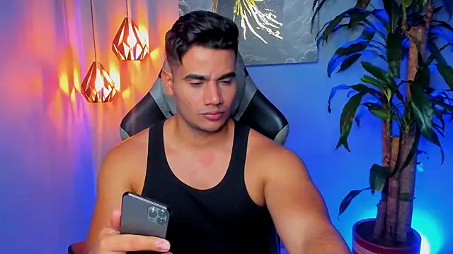 AndresR3 online show from November 15, 7:01 am