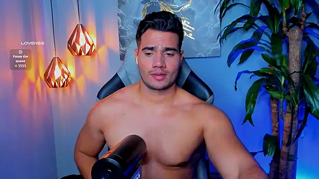 AndresR3 online show from November 28, 12:00 am