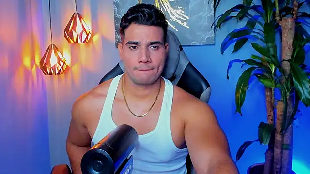 AndresR3 online show from November 25, 12:55 am