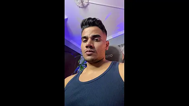 AndresR3 online show from November 7, 3:22 am