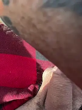 Chris2201hdb online show from April 23, 9:27 pm