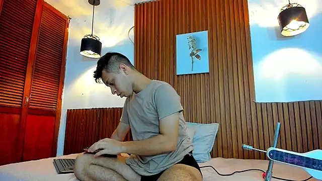 Snapshot of David_niet chatting on November 8, 6:11 pm David niet online show from November 8, 6:11 pm