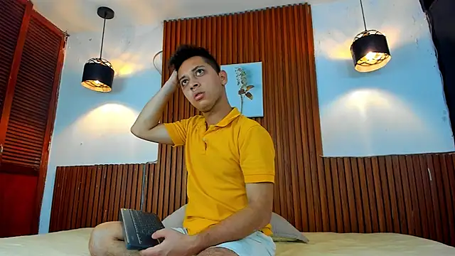 Snapshot of David_niet chatting on November 22, 5:45 pm David niet online show from November 22, 5:45 pm