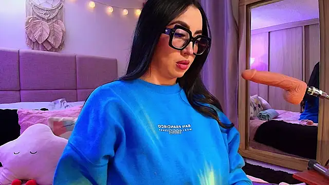 Claiborne Morris online show from November 15, 12:14 am