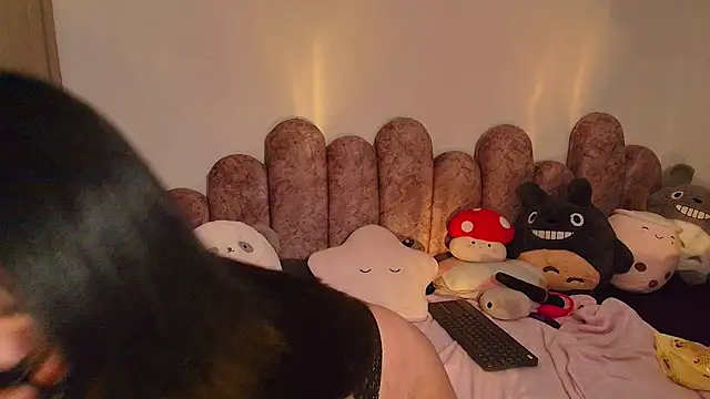 Claiborne Morris online show from October 25, 1:27 am