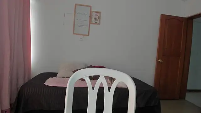 Ana  Pink online show from March 31, 10:34 pm