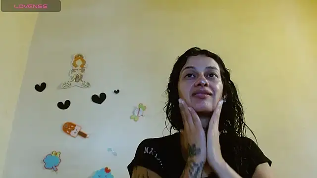 Akasha001 online show from November 20, 6:41 pm