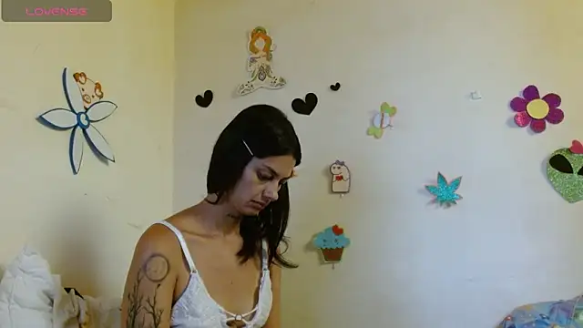 Akasha001 online show from October 8, 2:40 pm