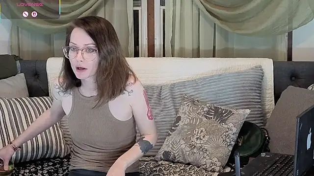 kohlbird online show from December 3, 4:02 am