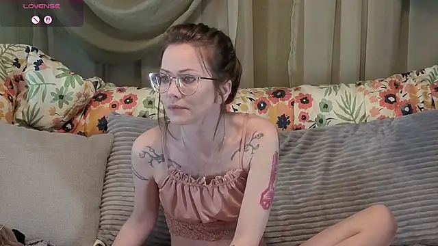 kohlbird online show from April 17, 3:42 am