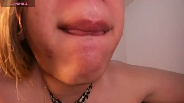 Snapshot of Mia_for_you_lovee chatting on November 23, 10:58 am Mia for you lovee online show from November 23, 10:58 am