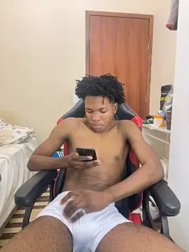 Snapshot of eunegrao chatting on October 7, 1:17 am eunegrao online show from October 7, 1:17 am