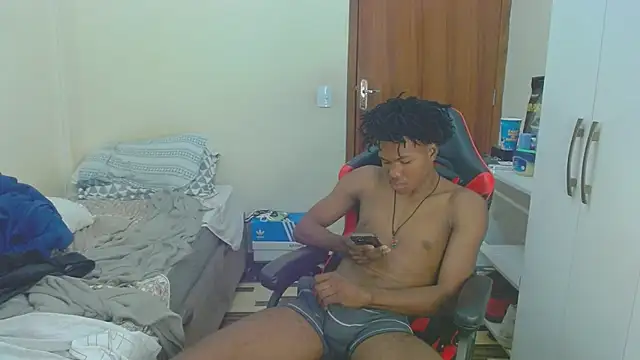 Snapshot of eunegrao chatting on October 27, 3:07 am eunegrao online show from October 27, 3:07 am