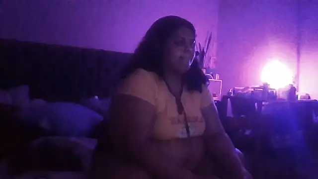 1n0nlythroat online show from June 14, 9:32 am