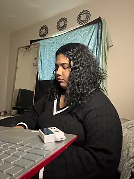 Snapshot of 1n0nlythroat chatting on December 1, 7:59 pm 1n0nlythroat online show from December 1, 7:59 pm