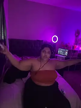 1n0nlythroat online show from December 13, 8:15 pm