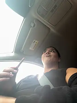 Snapshot of 1n0nlythroat chatting on February 10, 11:59 pm 1n0nlythroat online show from February 10, 11:59 pm