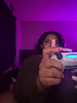 Snapshot of 1n0nlythroat chatting on November 2, 9:03 am 1n0nlythroat online show from November 2, 9:03 am