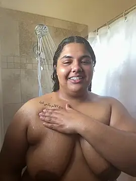 Snapshot of 1n0nlythroat chatting on February 13, 8:20 pm 1n0nlythroat online show from February 13, 8:20 pm