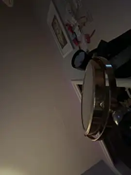 Snapshot of 1n0nlythroat chatting on February 18, 8:55 am 1n0nlythroat online show from February 18, 8:55 am