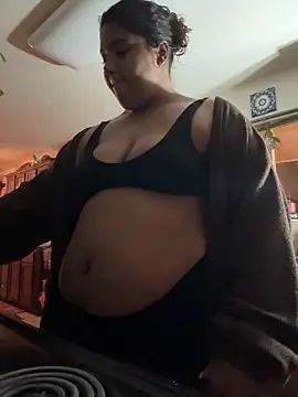 Snapshot of 1n0nlythroat chatting on November 25, 4:57 am 1n0nlythroat online show from November 25, 4:57 am