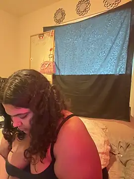 1n0nlythroat online show from December 19, 6:32 pm