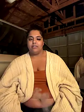 Snapshot of 1n0nlythroat chatting on October 28, 3:40 am 1n0nlythroat online show from October 28, 3:40 am