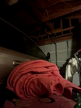 Snapshot of 1n0nlythroat chatting on November 30, 9:21 am 1n0nlythroat online show from November 30, 9:21 am