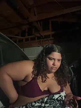 Snapshot of 1n0nlythroat chatting on March 2, 3:29 am 1n0nlythroat online show from March 2, 3:29 am