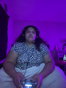 Snapshot of 1n0nlythroat chatting on February 8, 8:56 am 1n0nlythroat online show from February 8, 8:56 am