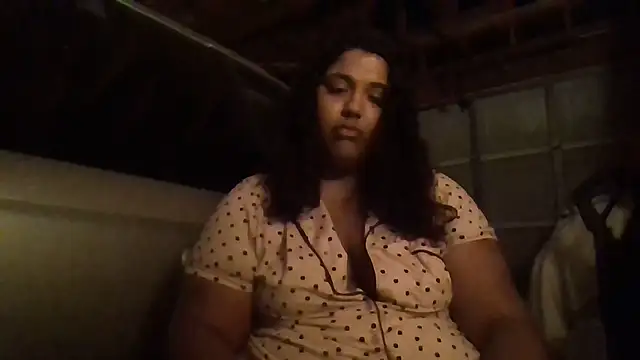 Snapshot of 1n0nlythroat chatting on November 9, 10:08 am 1n0nlythroat online show from November 9, 10:08 am