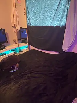 Snapshot of 1n0nlythroat chatting on November 2, 9:09 pm 1n0nlythroat online show from November 2, 9:09 pm