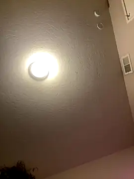 Snapshot of 1n0nlythroat chatting on November 20, 12:44 am 1n0nlythroat online show from November 20, 12:44 am